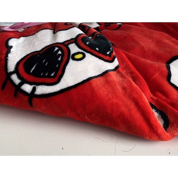 Hello Kitty Sunglasses Valentines Soft Throw Red Blanket White Hearts 60 X 70” - Picture 9 of 15